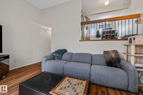 11960 145 Avenue, Edmonton, AB - Indoor Photo Showing Living Room