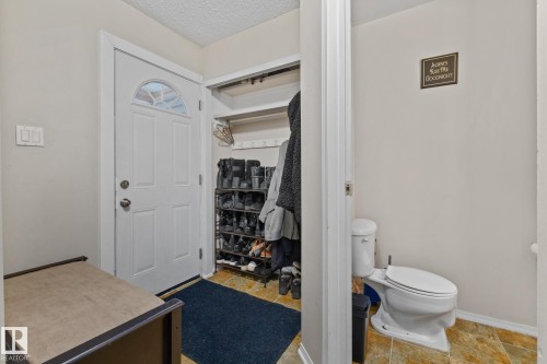 11960 145 Avenue, Edmonton, AB - Indoor Photo Showing Bathroom