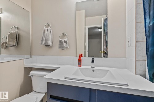 11960 145 Avenue, Edmonton, AB - Indoor Photo Showing Bathroom
