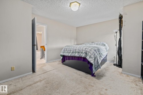 11960 145 Avenue, Edmonton, AB - Indoor Photo Showing Bedroom