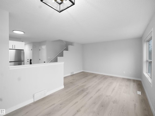 26 16933 115 Street, Edmonton, AB - Indoor Photo Showing Other Room
