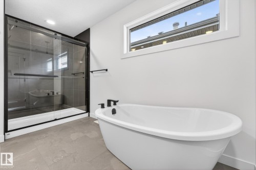 28 Eldridge Point(E), St. Albert, AB - Indoor Photo Showing Bathroom