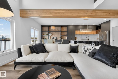 28 Eldridge Point(E), St. Albert, AB - Indoor Photo Showing Living Room