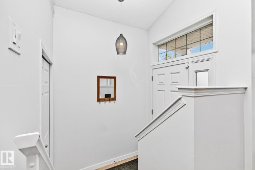 7822 Schmid Place, Edmonton, AB - Indoor