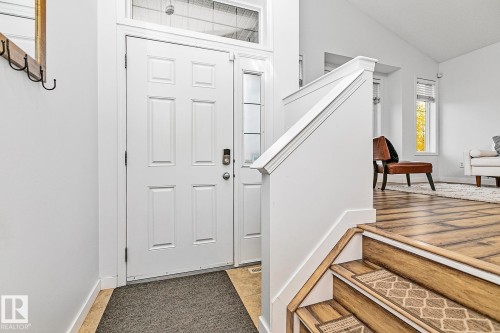 7822 Schmid Place, Edmonton, AB - Indoor Photo Showing Other Room