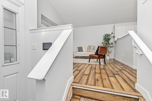 7822 Schmid Place, Edmonton, AB - Indoor Photo Showing Other Room