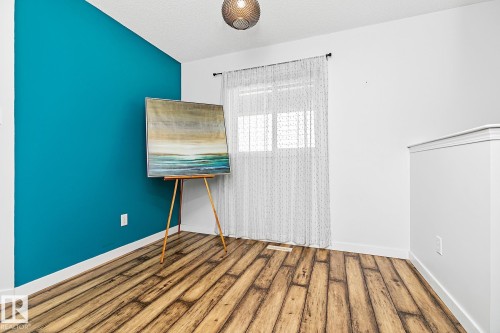 7822 Schmid Place, Edmonton, AB - Indoor Photo Showing Other Room