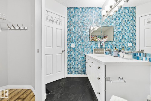 7822 Schmid Place, Edmonton, AB - Indoor