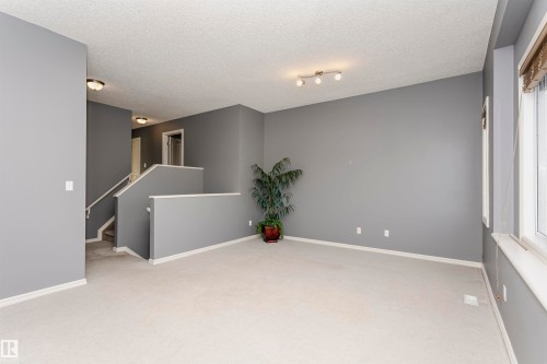 125 Rue Masson, Beaumont, AB - Indoor Photo Showing Other Room