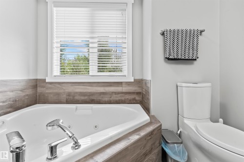 3747 30 Street, Edmonton, AB - Indoor Photo Showing Bathroom