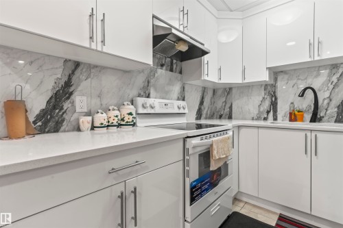 3747 30 Street, Edmonton, AB - Indoor Photo Showing Kitchen