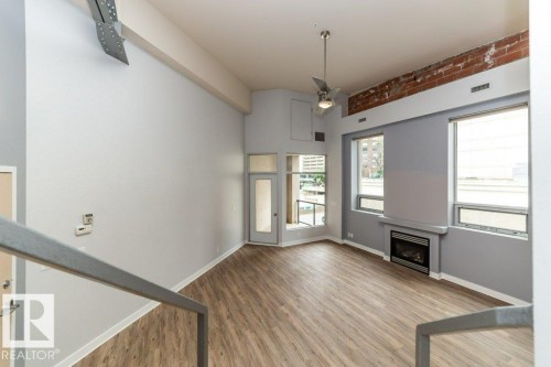 208 10009 102 Avenue, Edmonton, AB - Indoor Photo Showing Other Room