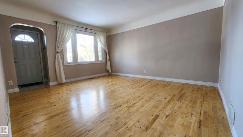 9239 92 Street, Edmonton, AB - Indoor Photo Showing Other Room