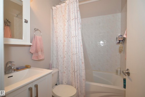 9239 92 Street, Edmonton, AB - Indoor Photo Showing Bathroom