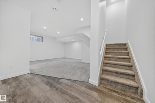10916 175 Avenue, Edmonton, AB - Indoor Photo Showing Other Room