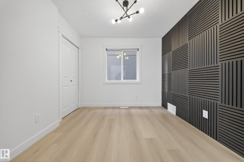 10916 175 Avenue, Edmonton, AB - Indoor Photo Showing Other Room