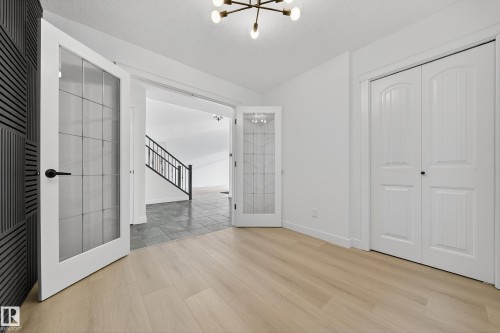 10916 175 Avenue, Edmonton, AB - Indoor Photo Showing Other Room
