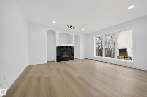 10916 175 Avenue, Edmonton, AB - Indoor Photo Showing Living Room With Fireplace