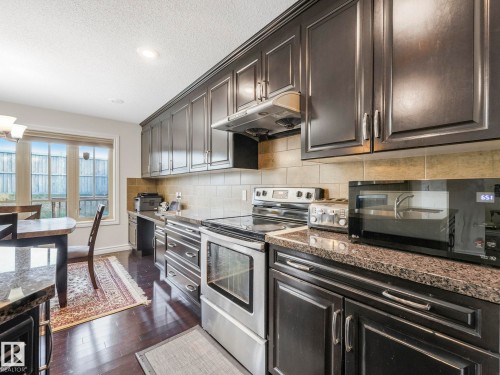 2651 Anderson Crescent, Edmonton, AB - Indoor Photo Showing Kitchen