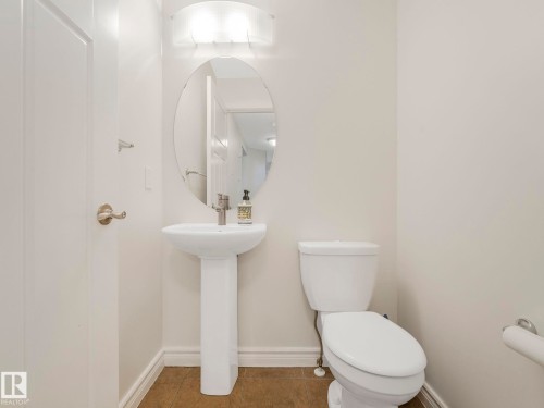 2651 Anderson Crescent, Edmonton, AB - Indoor Photo Showing Bathroom