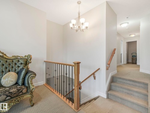 2651 Anderson Crescent, Edmonton, AB - Indoor Photo Showing Other Room