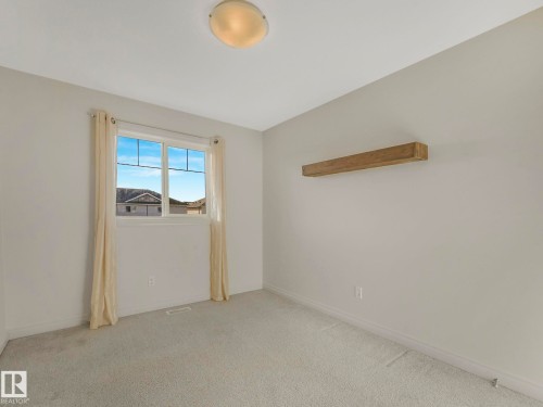 3003 16 Avenue, Edmonton, AB - Indoor Photo Showing Other Room