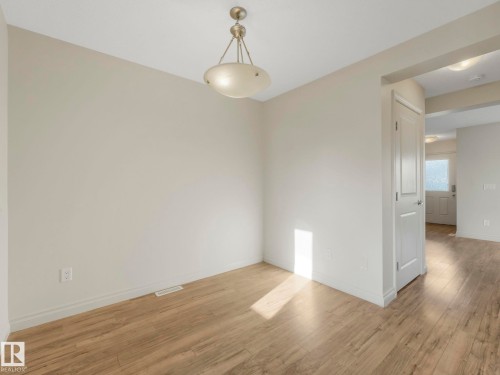 3003 16 Avenue, Edmonton, AB - Indoor Photo Showing Other Room