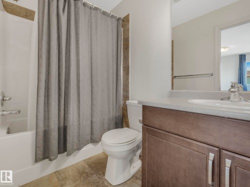 3003 16 Avenue, Edmonton, AB - Indoor Photo Showing Bathroom