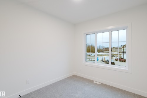 811 Elderberry Court, Edmonton, AB - Indoor Photo Showing Other Room