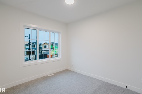 811 Elderberry Court, Edmonton, AB - Indoor Photo Showing Other Room