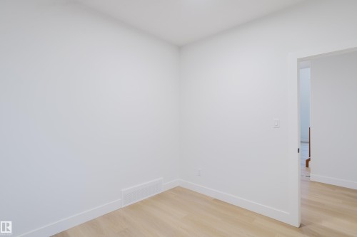 811 Elderberry Court, Edmonton, AB - Indoor Photo Showing Other Room