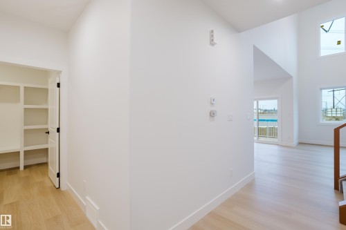 811 Elderberry Court, Edmonton, AB - Indoor Photo Showing Other Room