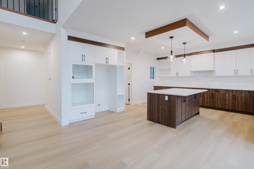 811 Elderberry Court, Edmonton, AB - Indoor