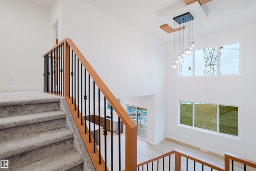 811 Elderberry Court, Edmonton, AB - Indoor Photo Showing Other Room