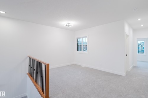 811 Elderberry Court, Edmonton, AB - Indoor Photo Showing Other Room