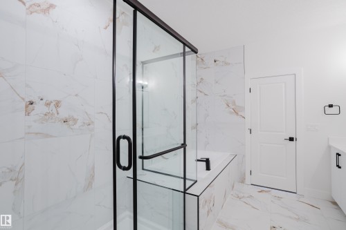 811 Elderberry Court, Edmonton, AB - Indoor Photo Showing Other Room