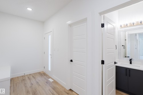 49 Renwyck Place, Spruce Grove, AB - Indoor Photo Showing Other Room