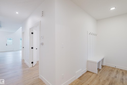 49 Renwyck Place, Spruce Grove, AB - Indoor Photo Showing Other Room