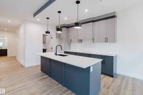 49 Renwyck Place, Spruce Grove, AB - Indoor Photo Showing Kitchen With Upgraded Kitchen