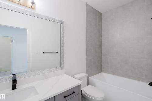 49 Renwyck Place, Spruce Grove, AB - Indoor Photo Showing Bathroom