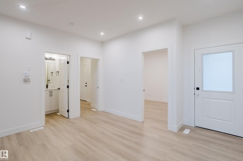 1568 Siskin Link, Edmonton, AB - Indoor Photo Showing Other Room