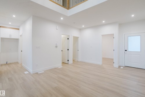 1568 Siskin Link, Edmonton, AB - Indoor Photo Showing Other Room