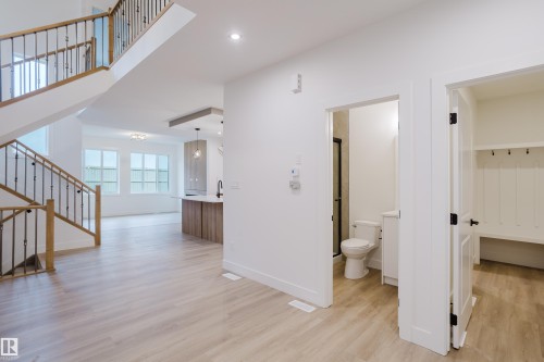 1568 Siskin Link, Edmonton, AB - Indoor Photo Showing Other Room