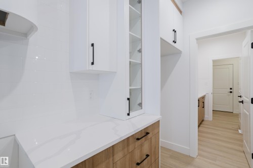 1568 Siskin Link, Edmonton, AB - Indoor