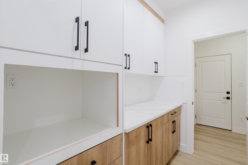 1568 Siskin Link, Edmonton, AB - Indoor