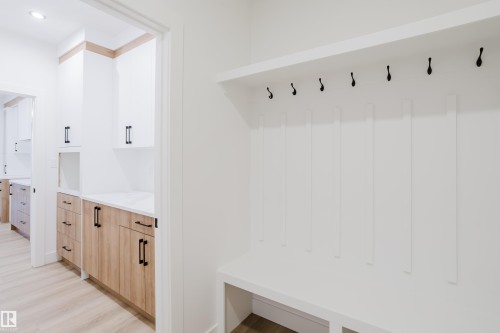 1568 Siskin Link, Edmonton, AB - Indoor Photo Showing Other Room