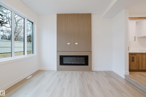 1568 Siskin Link, Edmonton, AB - Indoor With Fireplace