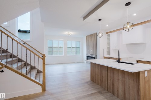 1568 Siskin Link, Edmonton, AB - Indoor Photo Showing Other Room