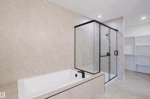 1568 Siskin Link, Edmonton, AB - Indoor Photo Showing Bathroom
