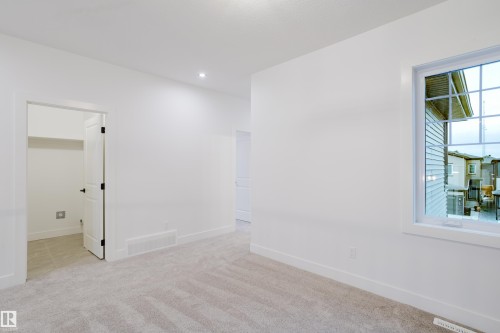 1568 Siskin Link, Edmonton, AB - Indoor Photo Showing Other Room